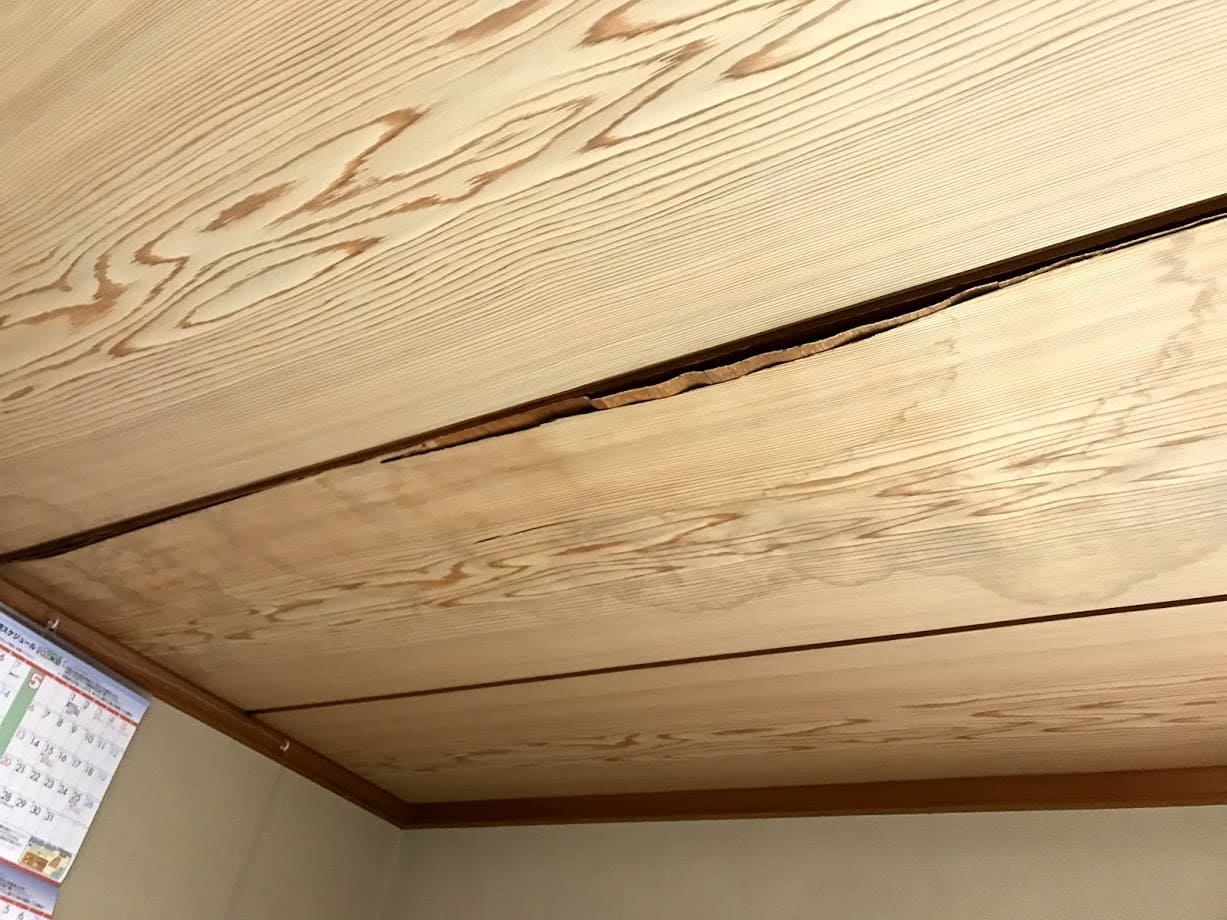 雨漏り発生！修理業者の選び方をご紹介いたします！