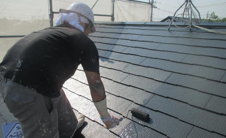 川崎市で屋根塗装をお考えの方必見!屋根塗装のメリットとは?